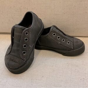 Children’s Place Gray slip-on kids shoes. Size 5